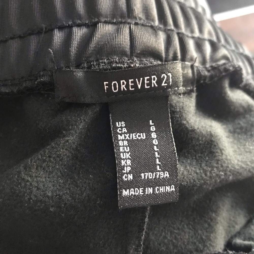 Forever 21 Button Up Pants - Picture 4 of 4